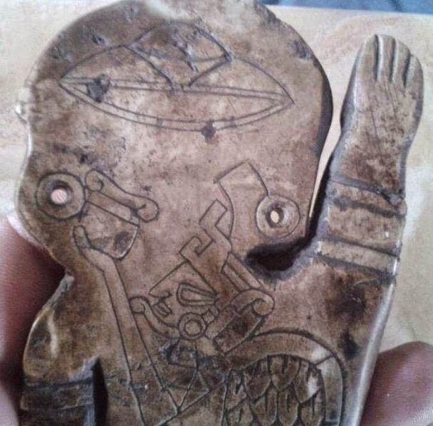 Файл:Правительство Мексики раскрыло древние артефакты контактов с НЛО - Я так вижу - медиаплатформа МирТесен30.jpeg