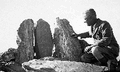 Reginald Engelbach and the 'Khufu Stele', at the time of its discovery (Cairo JE68752) at Gebel el-Asr. (Photo courtesy of J. Wand-Tetley.)